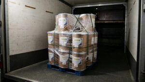 5-Aminolevulinic Acid Hydrochloride export fiber drum packaging on pallet, moisture-proof packing for global sea transportation