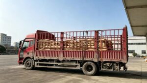 Bulk packaged NMN raw material loaded on truck for international sea freight export, stable large-scale supply capacity